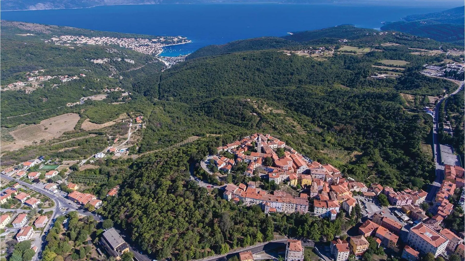 Awesome Home In Labin With Kitchen